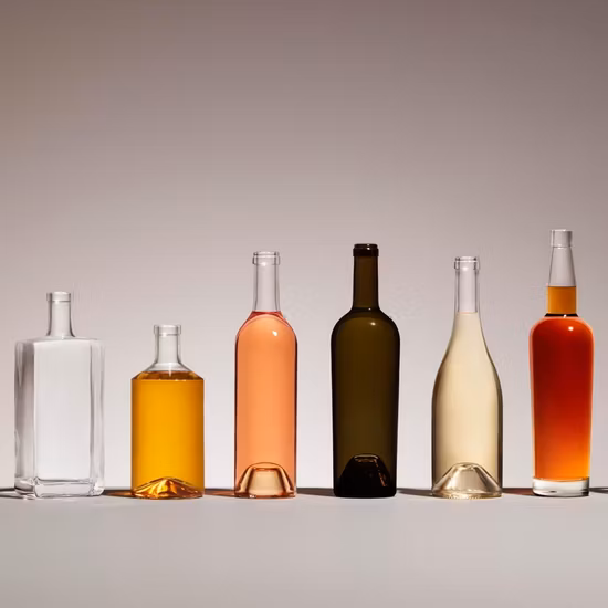 Bottiglia di vetro di vino bordeaux bordeaux verde chiaro scuro antico unico da 500 ml 750 ml da 1 litro bottiglia di champagne spumante